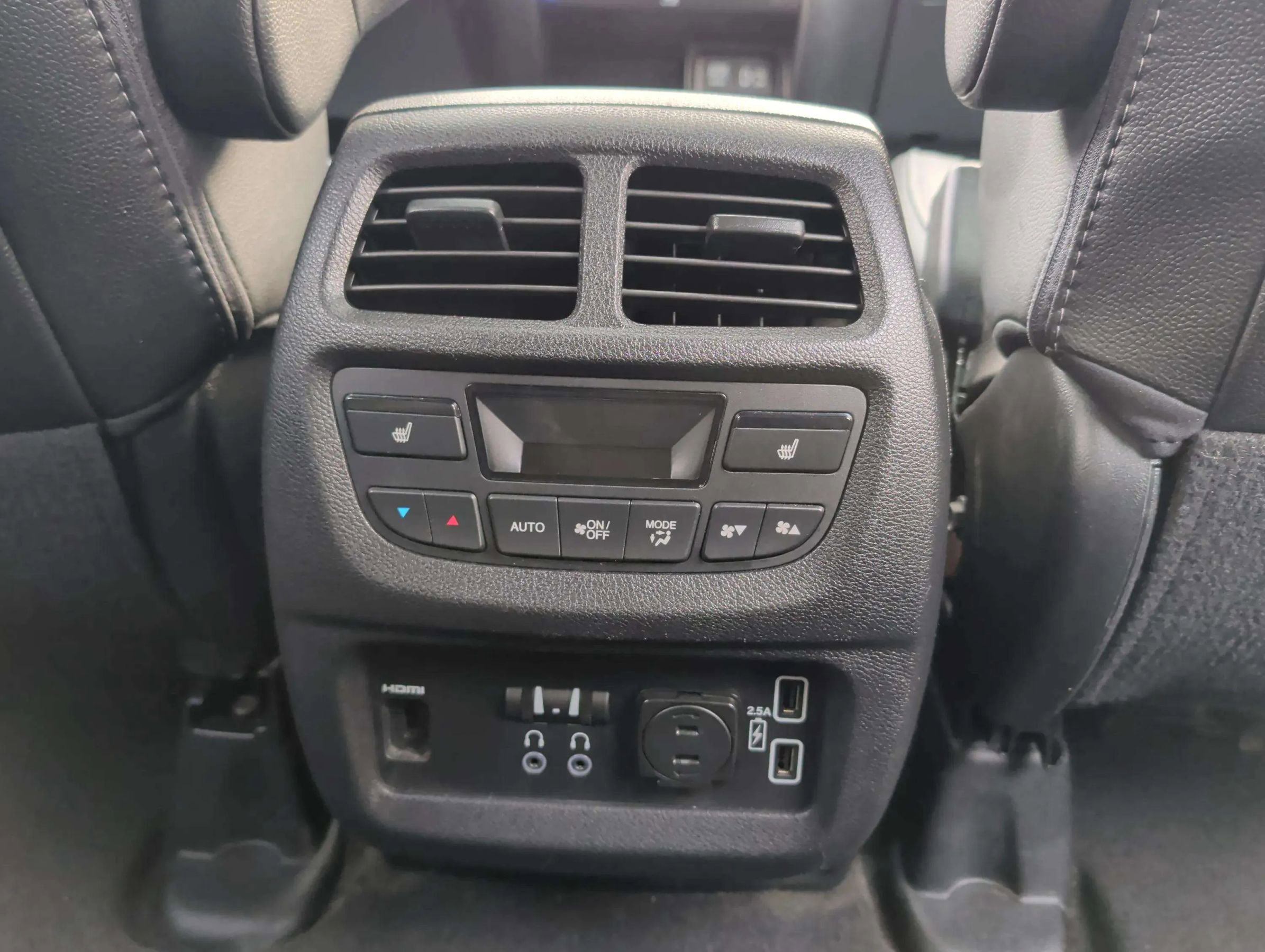 Used 2019 Honda Pilot Elite image 18