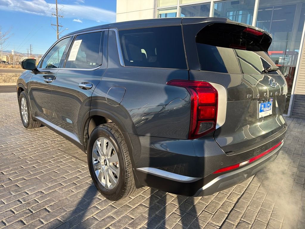 Used 2023 Hyundai Palisade SE image 3