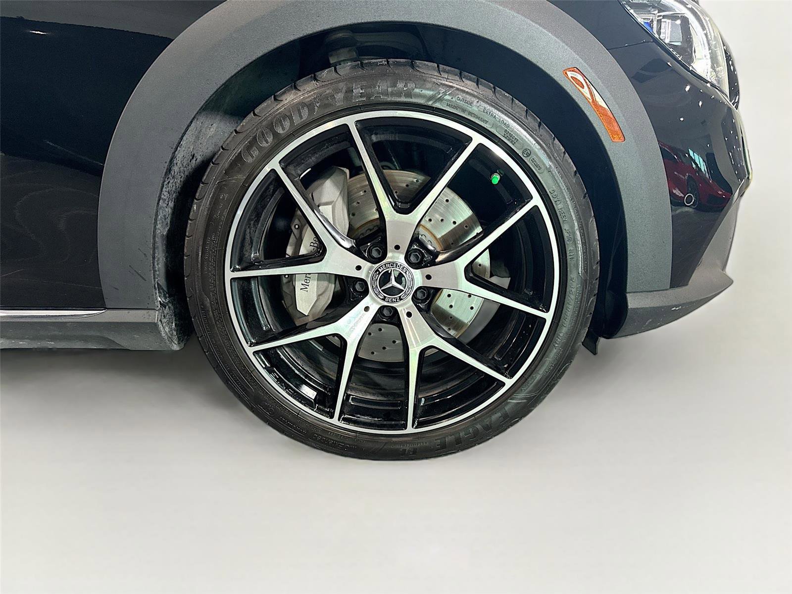 Used 2021 Mercedes-Benz E 450 4MATIC All-Terrain Wagon image 35