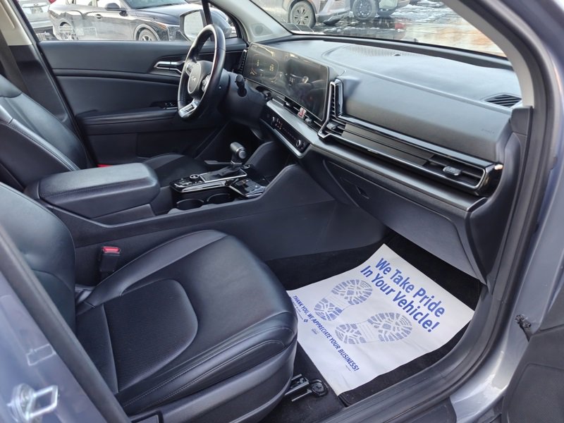 Used 2023 Kia Sportage EX image 13
