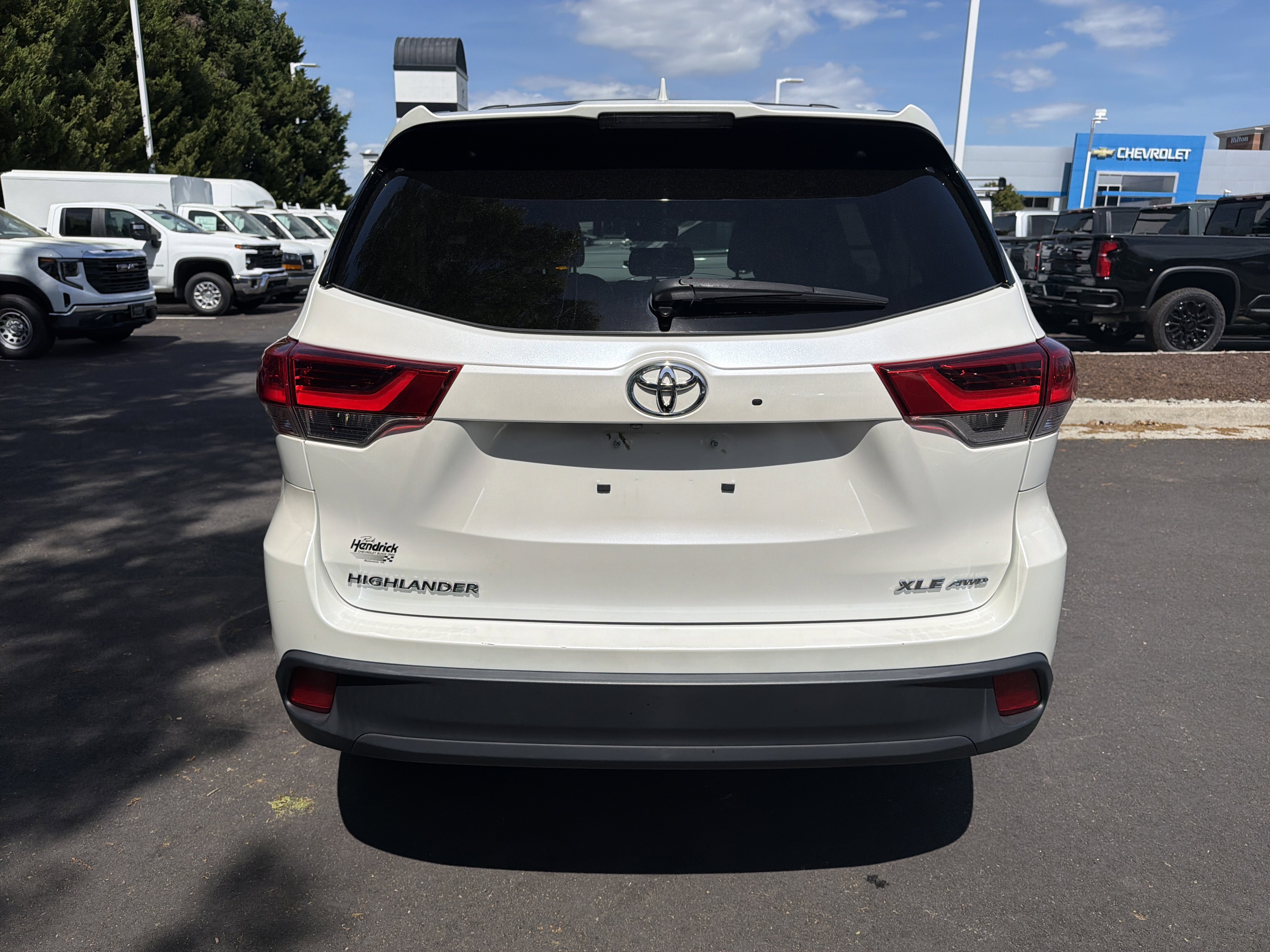 Used 2018 Toyota Highlander XLE image 9