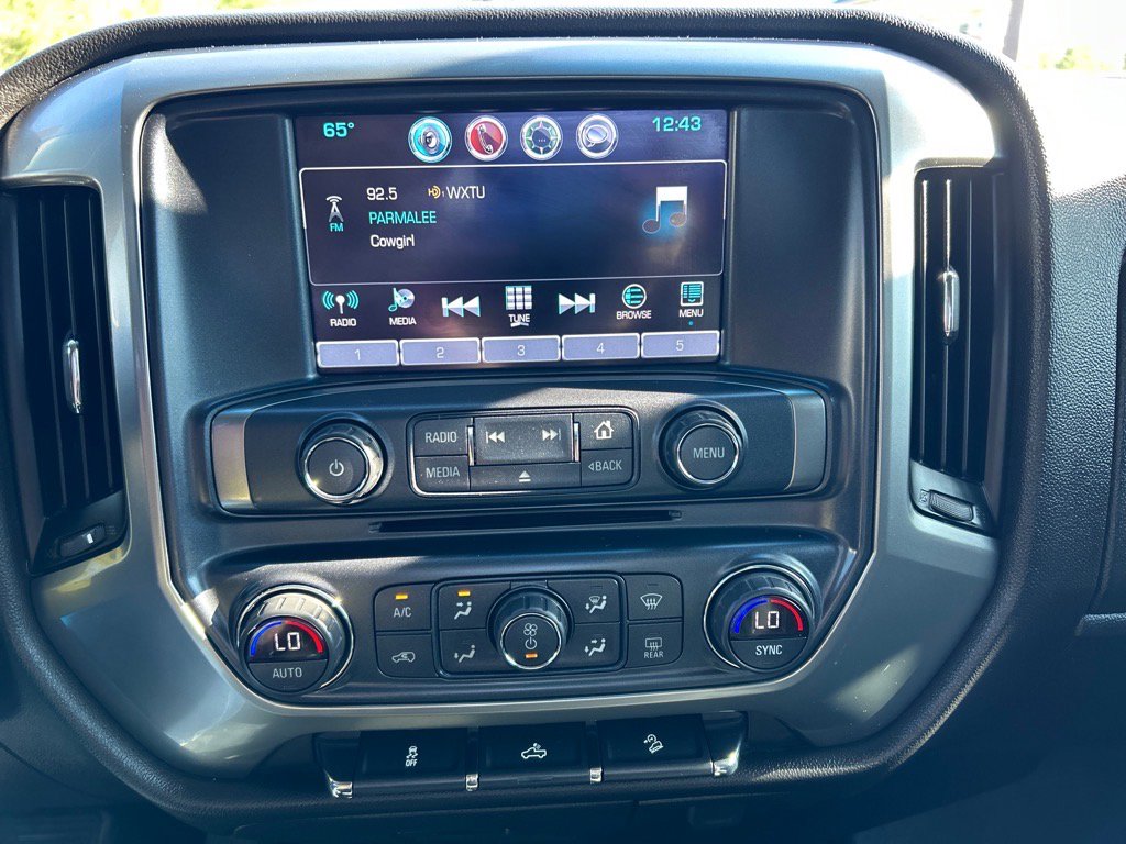 Used 2018 Chevrolet Silverado 1500 LT w/ All Star Edition image 26