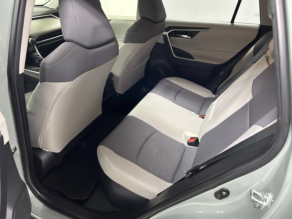 Certified 2020 Toyota RAV4 XLE w/ Convenience Package AWD/4WD image 15