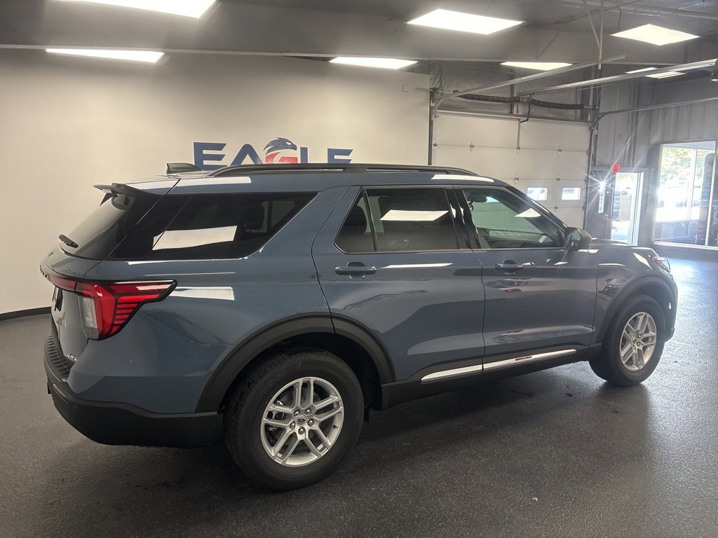 New 2025 Ford Explorer Active image 14