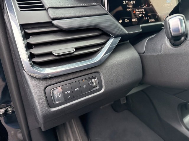 Used 2025 GMC Acadia Elevation image 15