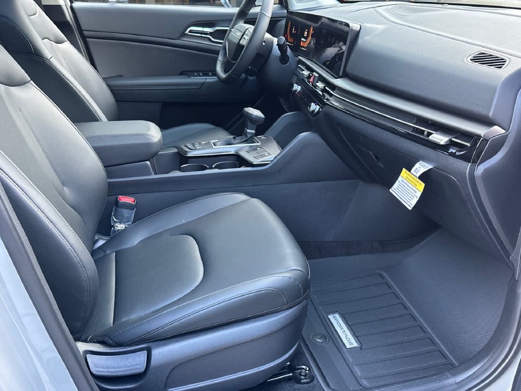 New 2026 Kia Sportage EX w/ EX Panorama Roof Package FWD image 13