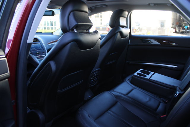 Used 2016 Lincoln MKZ w/ Equipment Group 300A Reserve FWD image 23