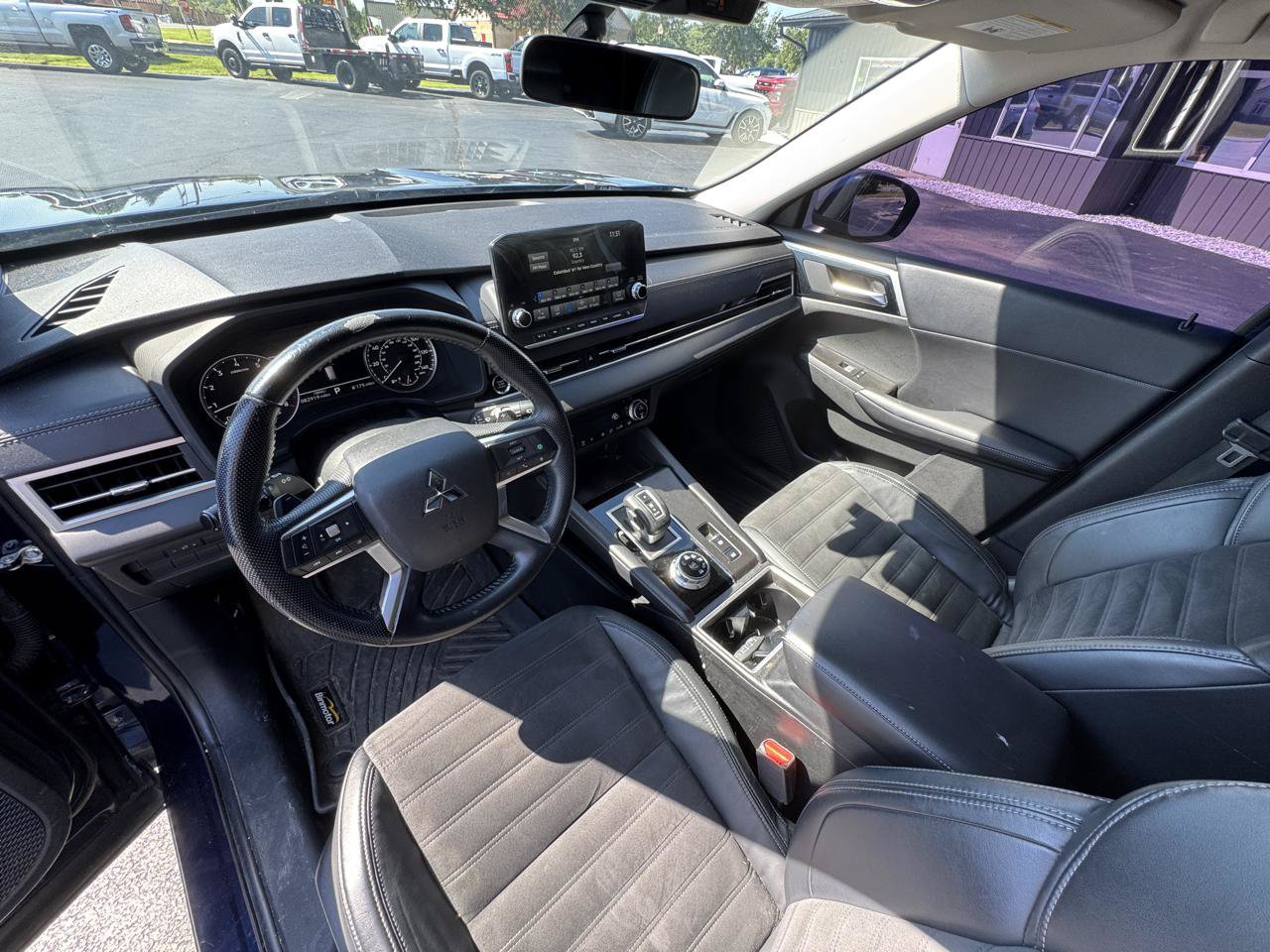 Used 2022 Mitsubishi Outlander SE AWD/4WD image 11