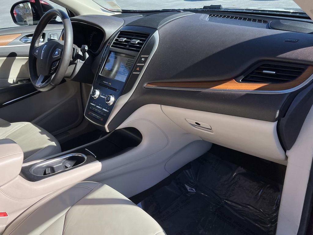 Used 2019 Lincoln MKC Select w/ Select Plus Package image 23