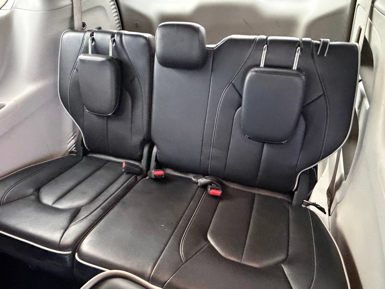Used 2023 Chrysler Pacifica Limited FWD image 33