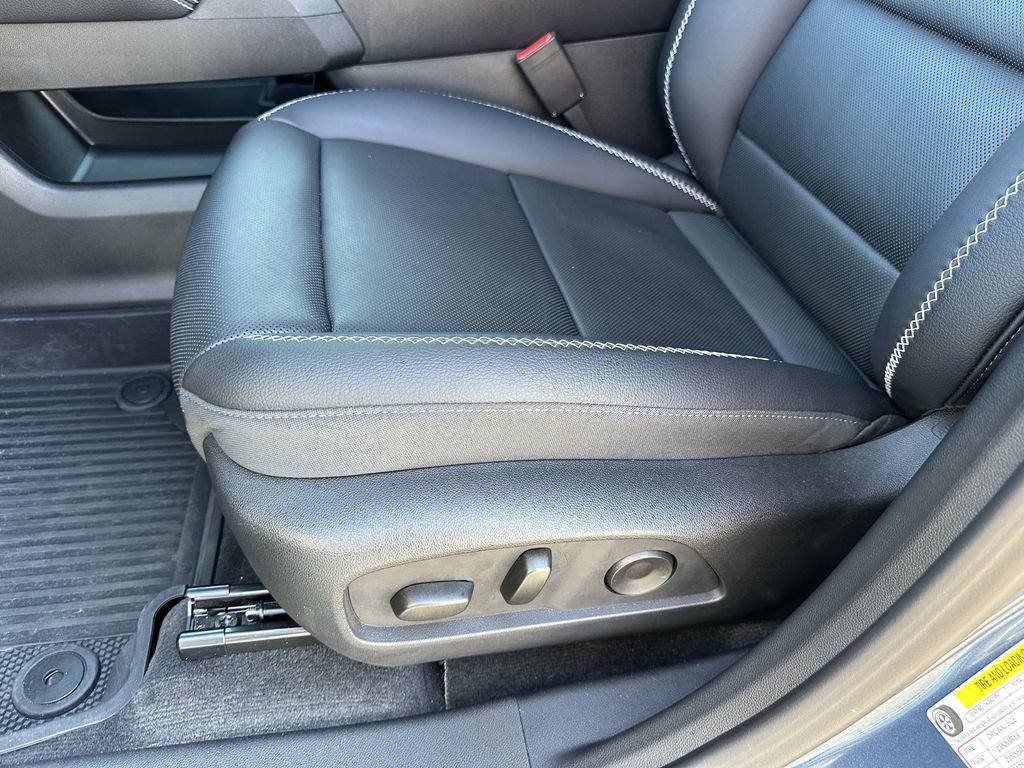 Used 2026 GMC Terrain Denali AWD/4WD image 22