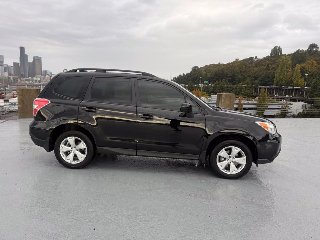 Used 2016 Subaru Forester 2.5i Premium w/ Popular Package #2 AWD/4WD image 3