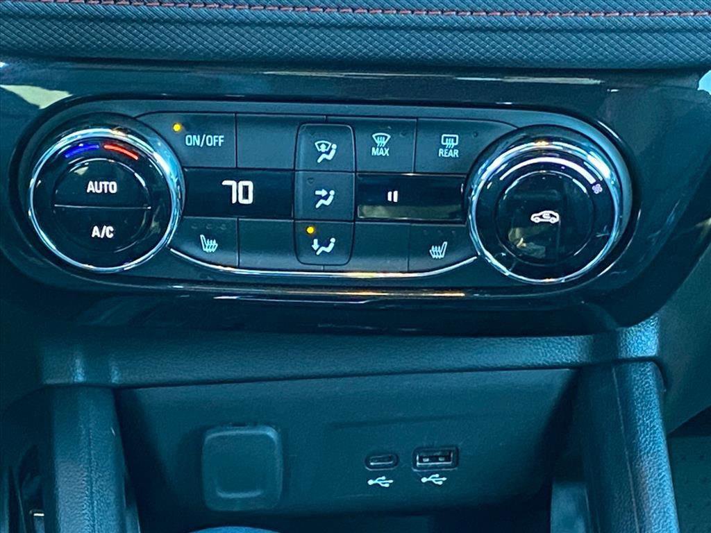 Used 2025 Chevrolet TrailBlazer RS w/ Convenience Package image 14