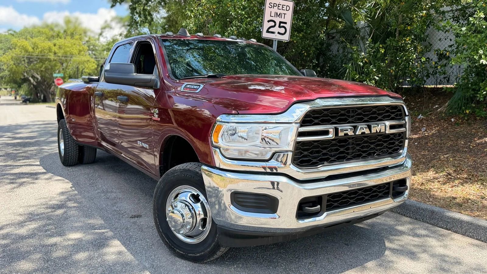 Used 2022 RAM 3500 Tradesman AWD/4WD image 3