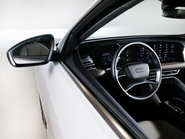 Certified 2025 Audi Q5 Premium w/ Convenience Package AWD/4WD image 25