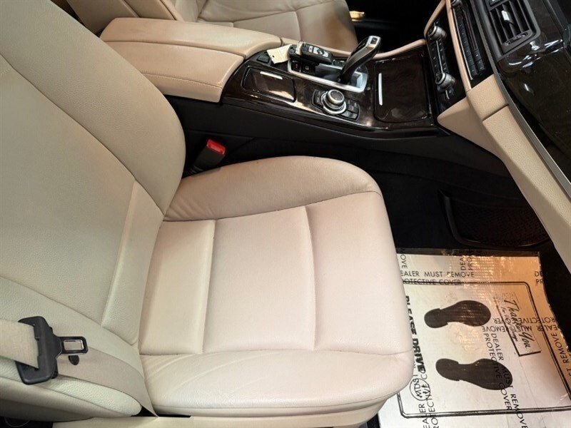Used 2013 BMW 528i Sedan RWD image 16