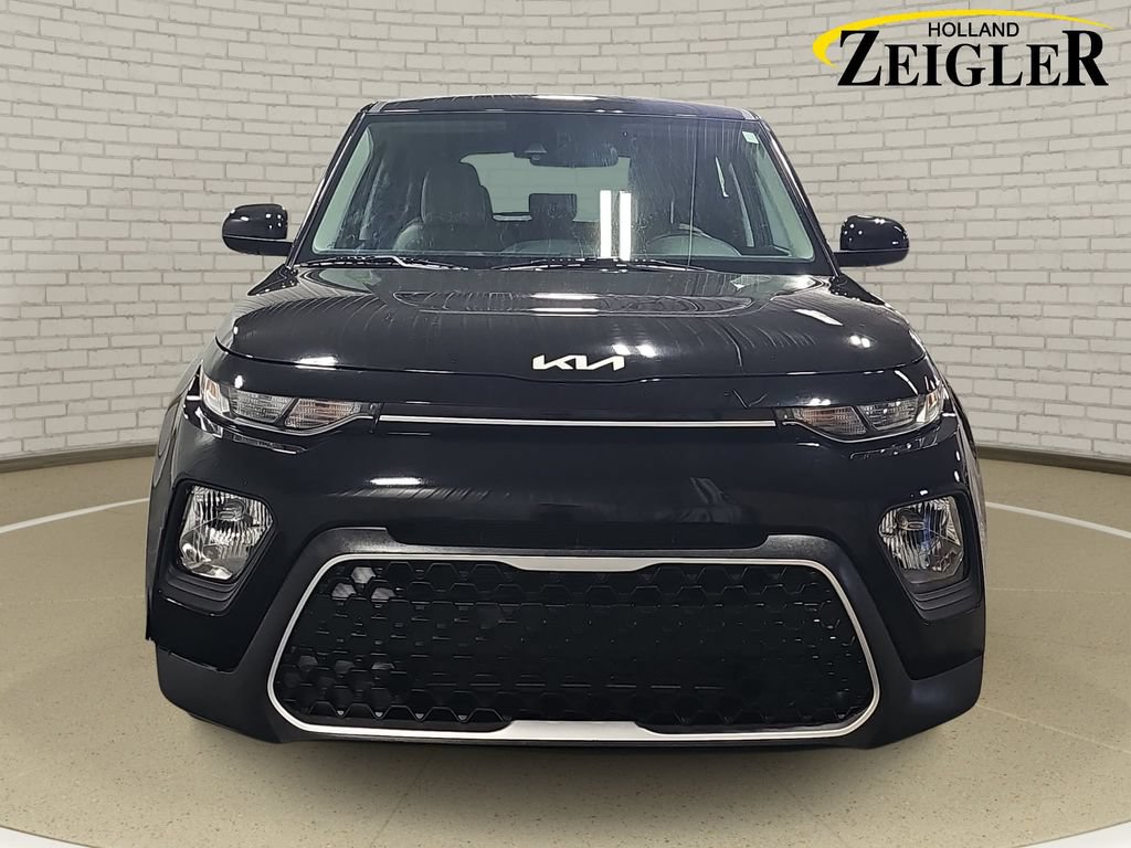 Used 2022 Kia Soul LX w/ Technology Package FWD video 2