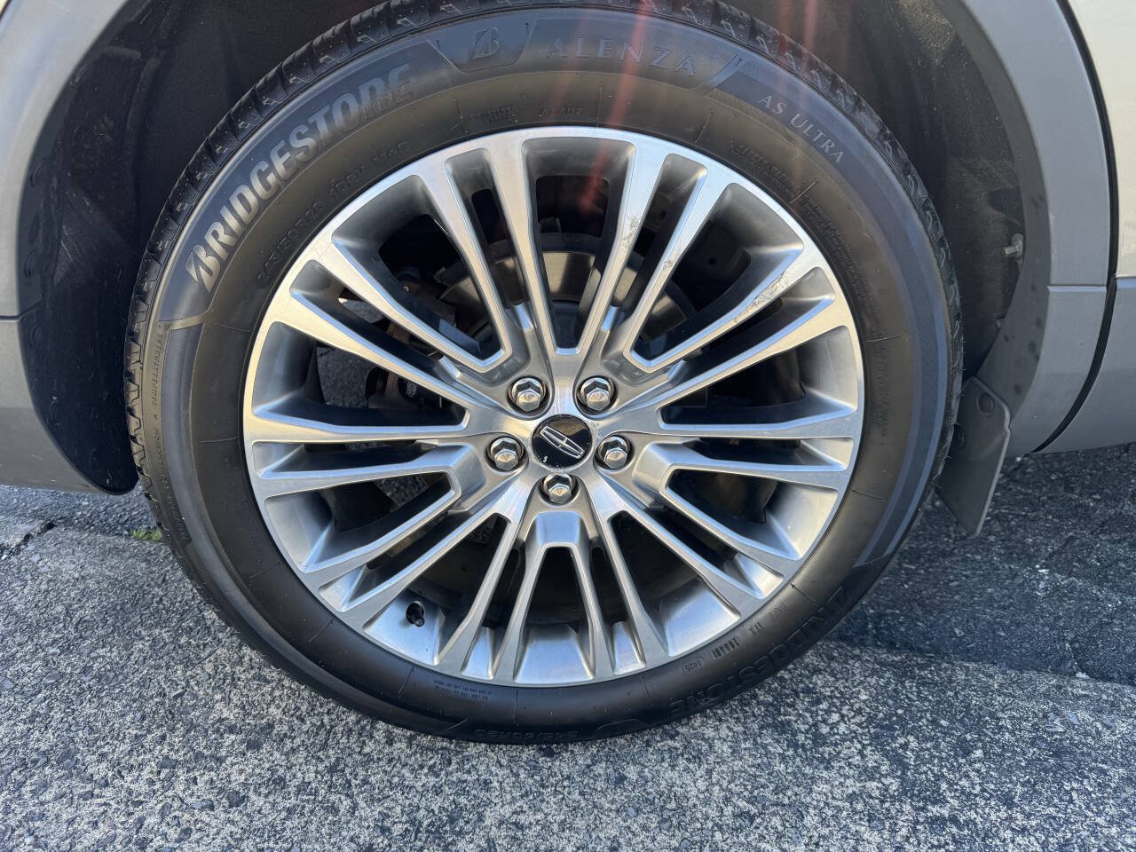 Used 2016 Lincoln MKX Reserve w/ Climate Package AWD/4WD image 40