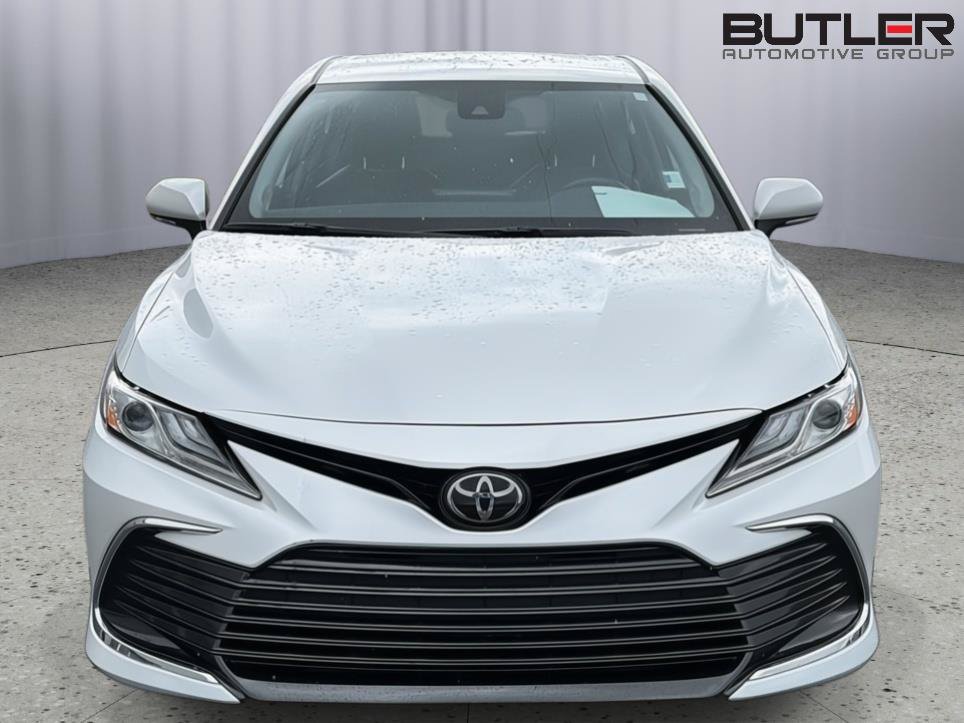 Used 2023 Toyota Camry XLE w/ Navigation Package FWD image 9