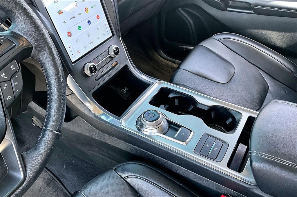 Used 2022 Ford Edge Titanium w/ Equipment Group 301A image 14