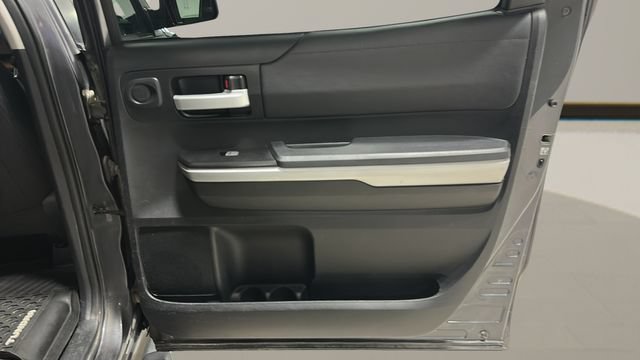 Used 2018 Toyota Tundra SR5 AWD/4WD image 30
