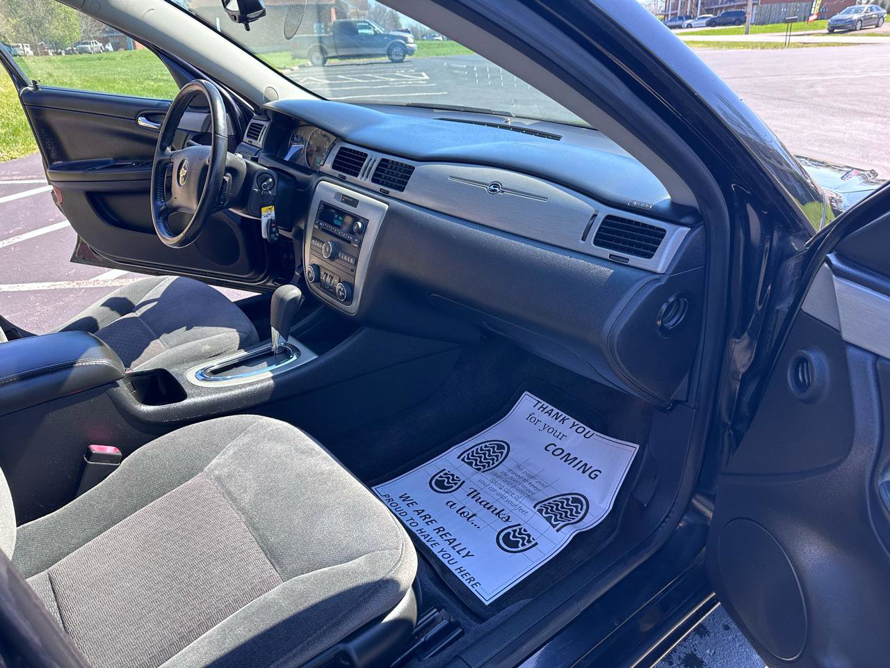 Used 2008 Chevrolet Impala LT FWD image 23