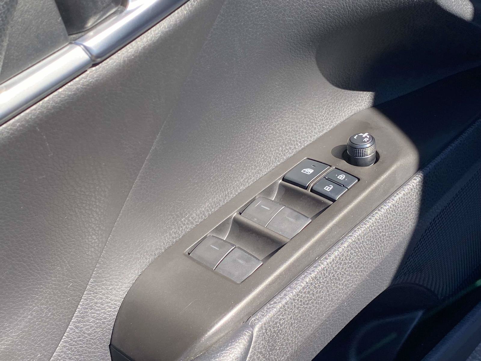 Used 2022 Toyota Camry LE FWD image 19