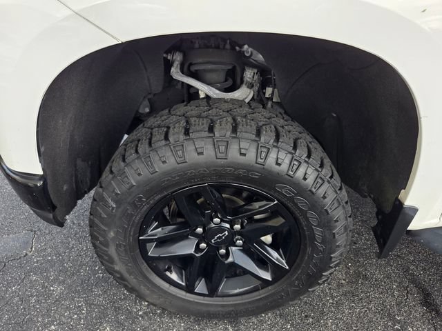 Used 2020 Chevrolet Silverado 1500 LT Trail Boss AWD/4WD image 17