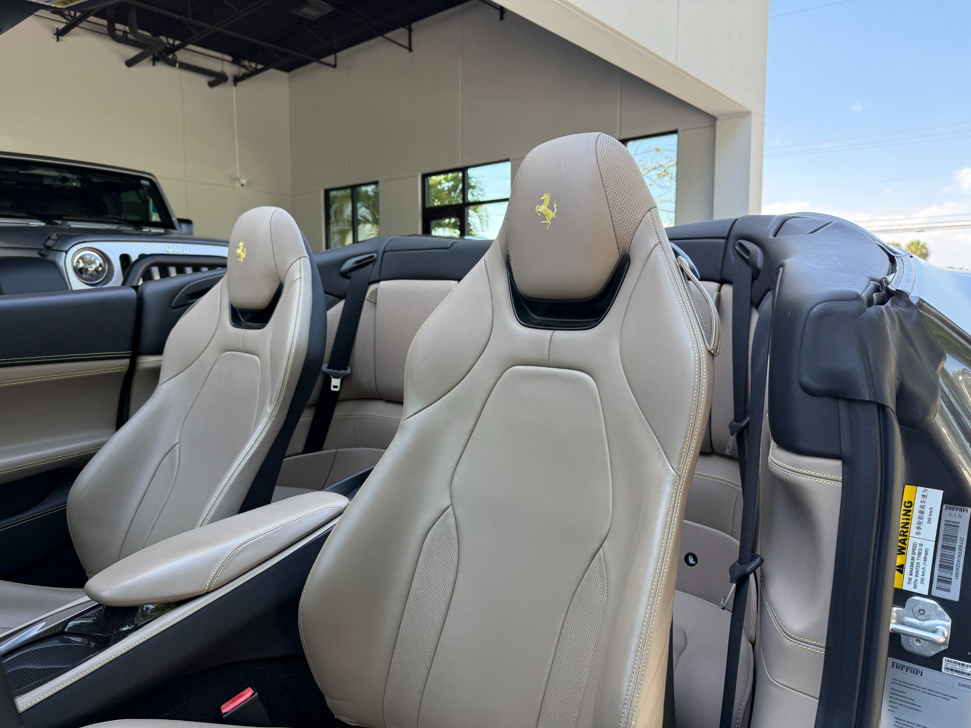 Used 2019 Ferrari Portofino RWD image 32
