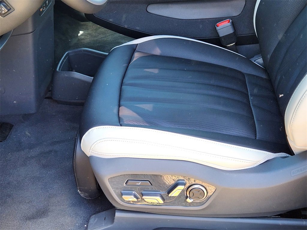 New 2026 Kia EV9 GT-Line image 9