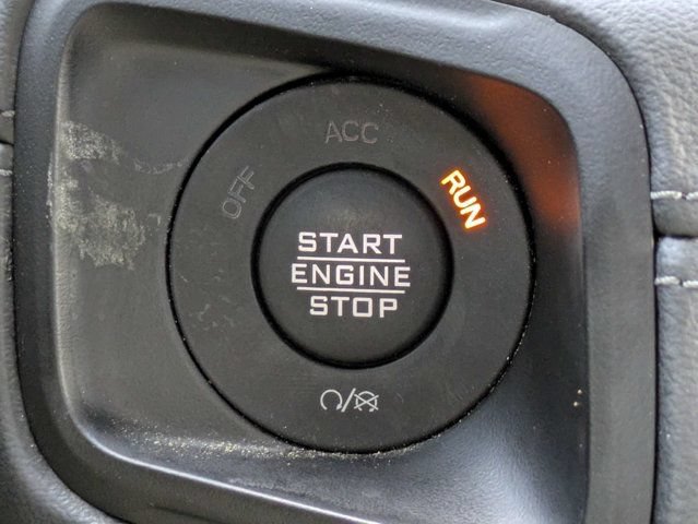 Used 2024 Jeep Wrangler Unlimited Sahara w/ Technology Group AWD/4WD image 28