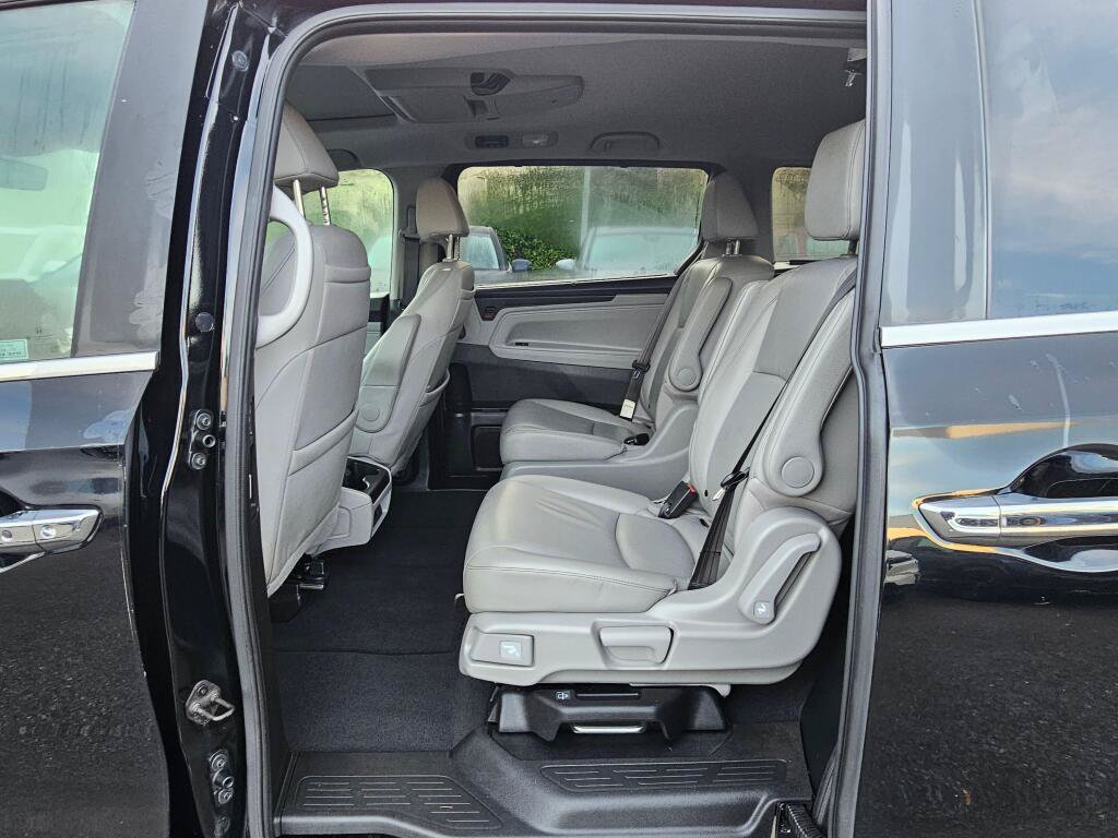 Certified 2022 Honda Odyssey Touring image 17