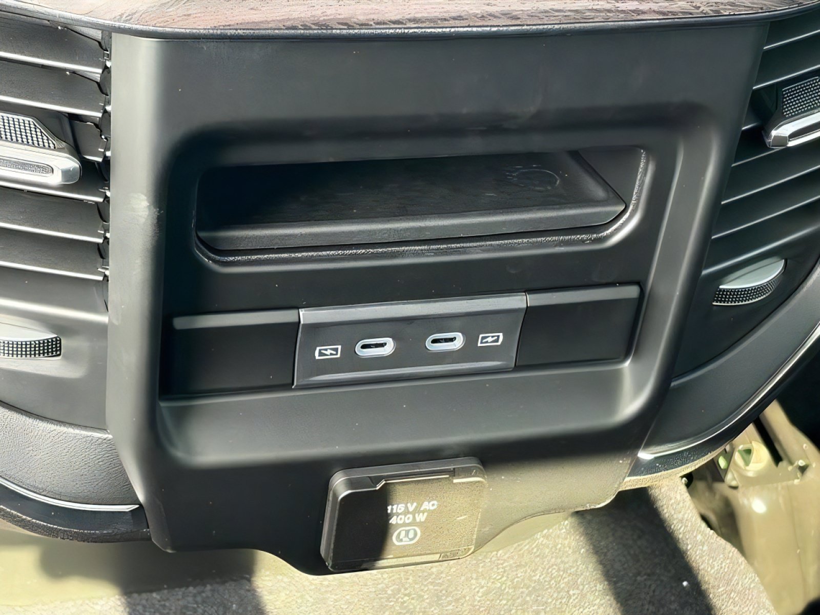 New 2027 RAM 2500 Laramie w/ Night Edition AWD/4WD image 14