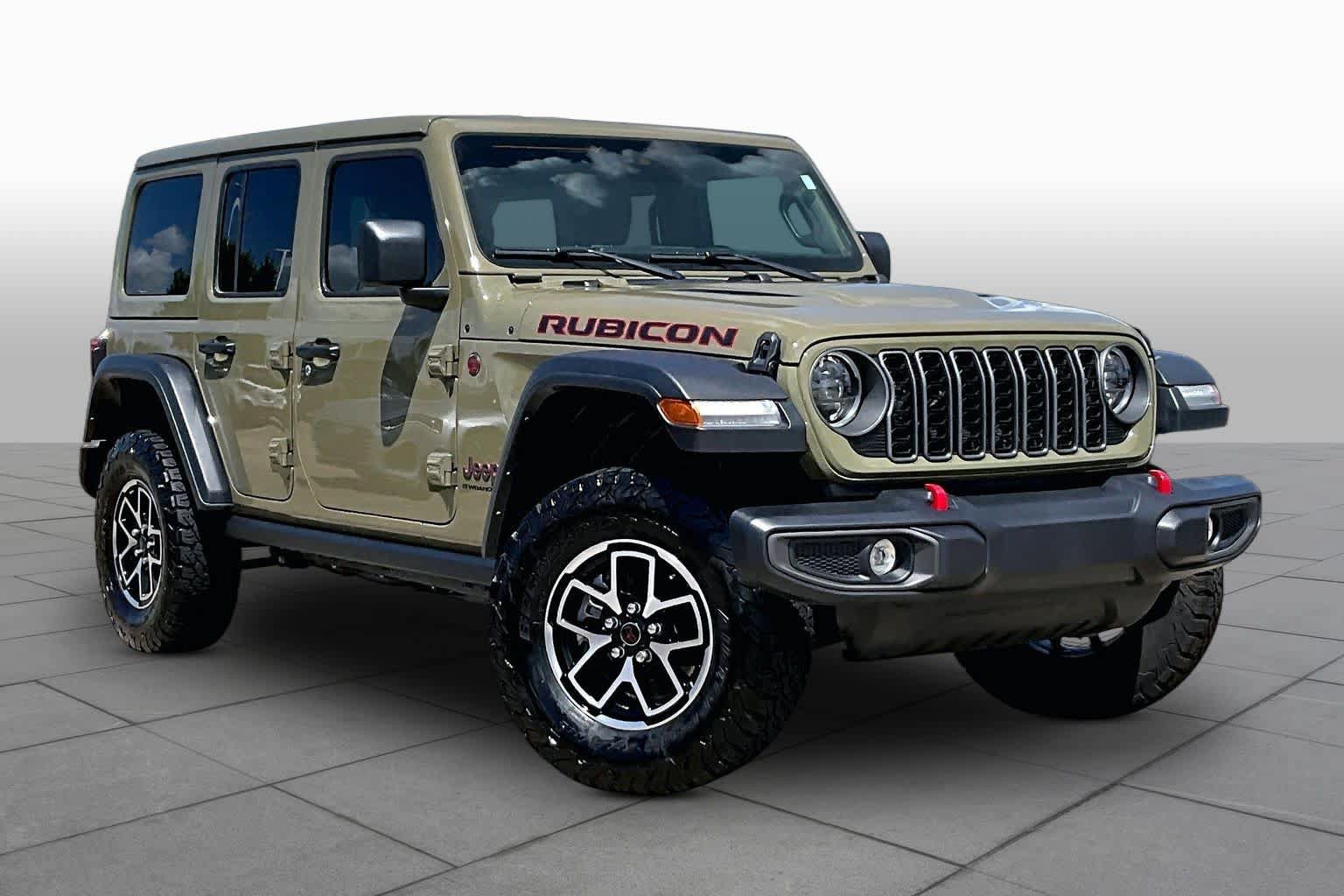 Used 2025 Jeep Wrangler Unlimited Rubicon w/ Convenience Group AWD/4WD image 3
