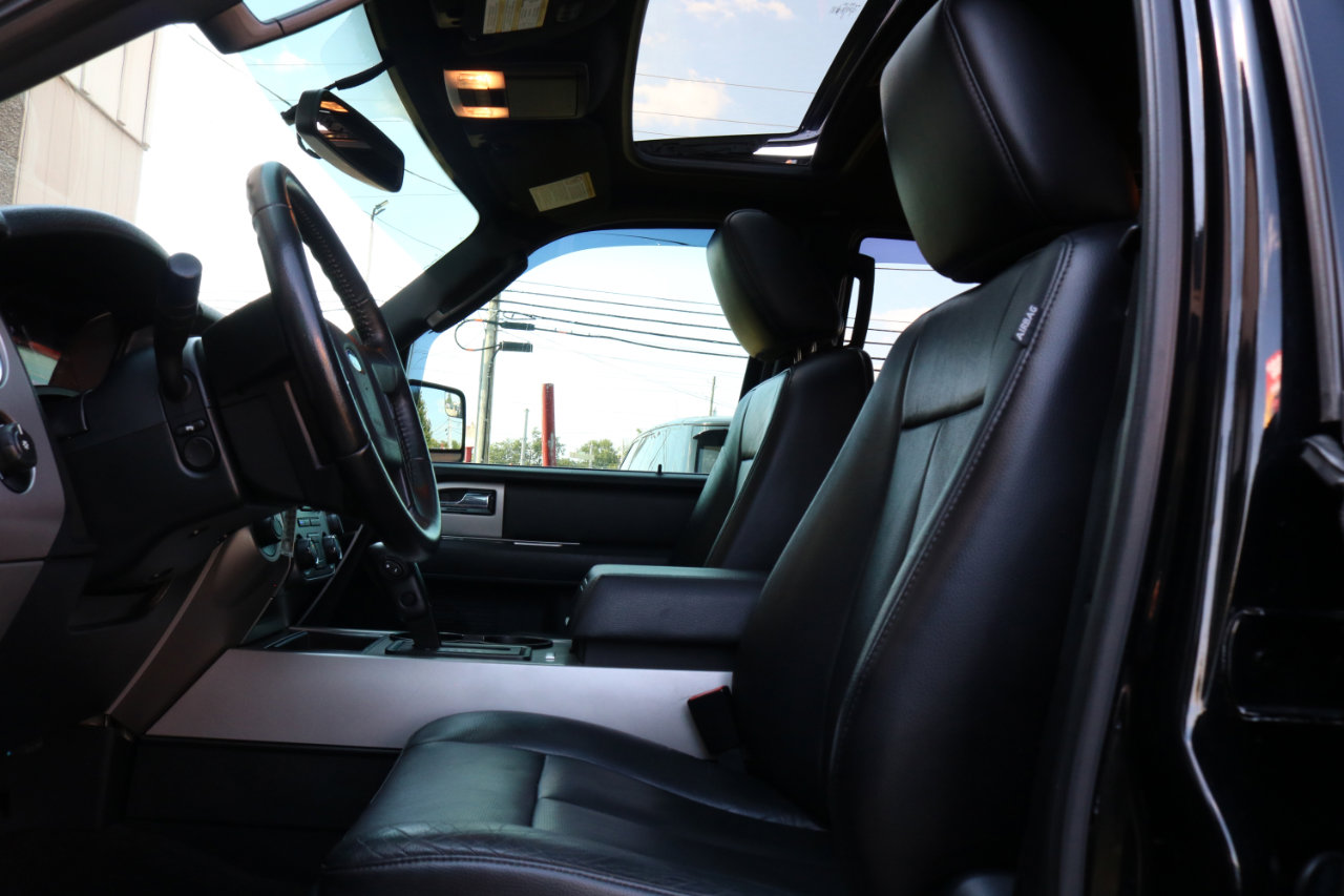 Used 2017 Ford Expedition XLT w/ Equipment Group 202A image 21