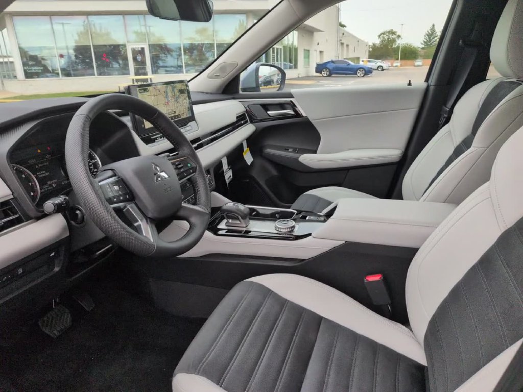 New 2026 Mitsubishi Outlander SE AWD/4WD image 21