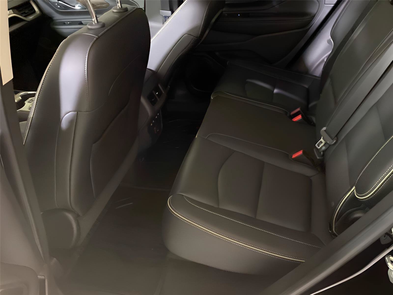 Certified 2020 GMC Terrain Denali w/ Denali Premium Package AWD/4WD image 34