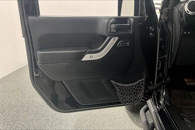 Used 2016 Jeep Wrangler Unlimited Rubicon w/ Dual Top Group image 20