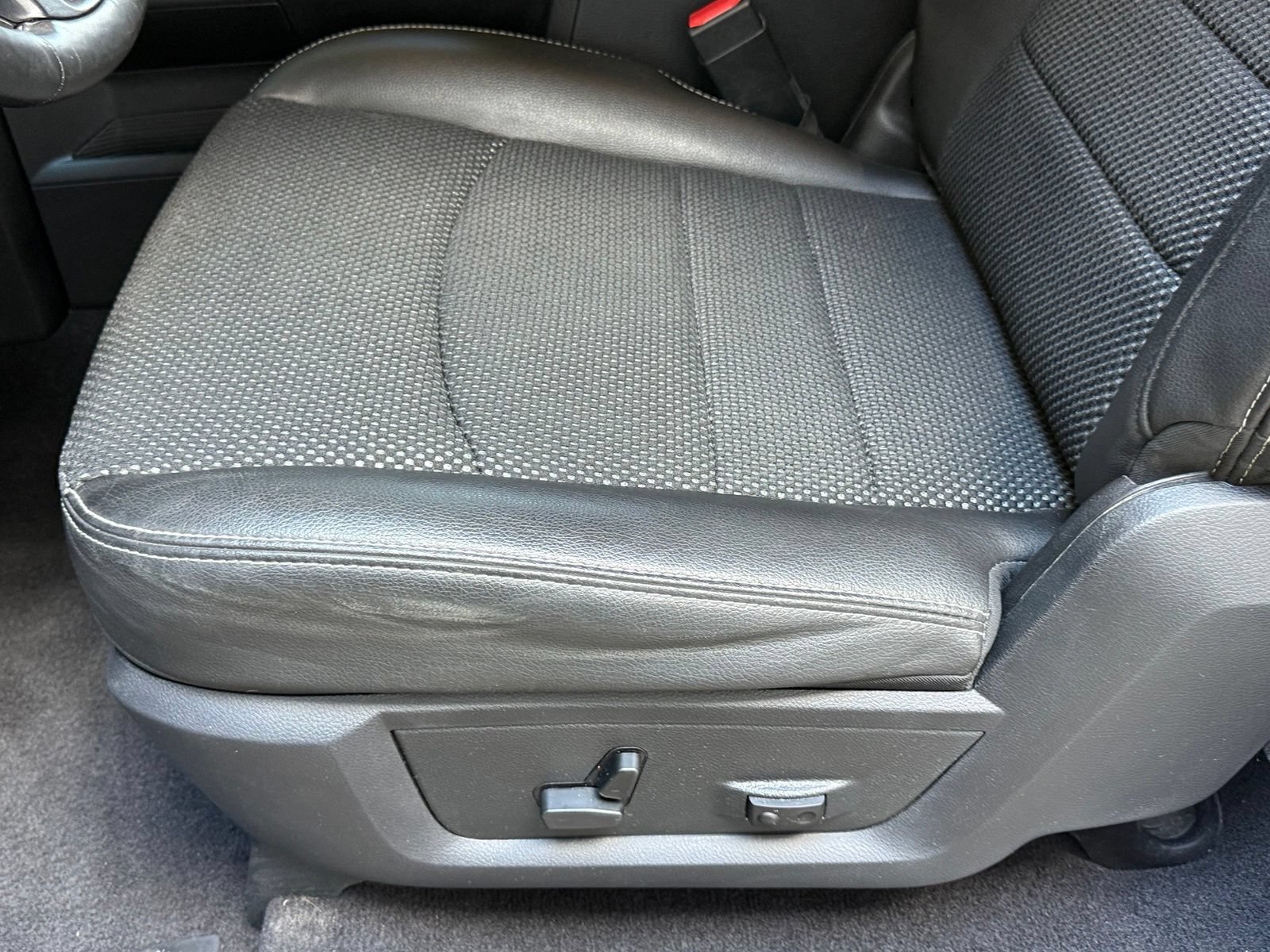 Used 2015 RAM 1500 Sport w/ Convenience Group RWD image 32