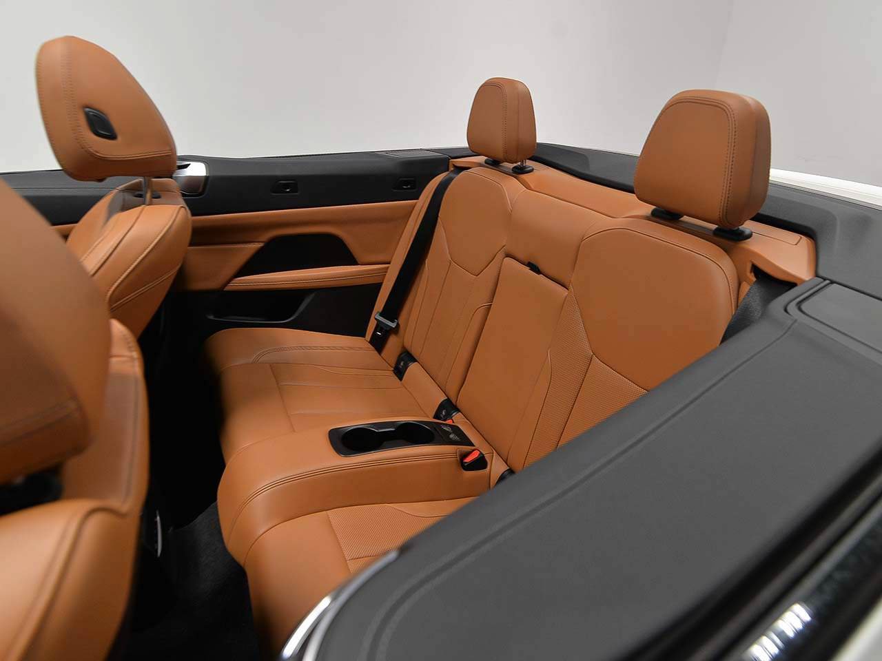 Used 2024 BMW 440i xDrive Convertible w/ Premium Package AWD/4WD image 14