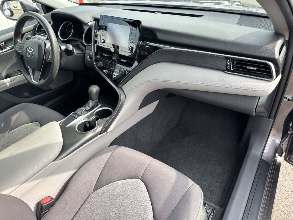 Used 2022 Toyota Camry LE w/ Convenience Package FWD image 20