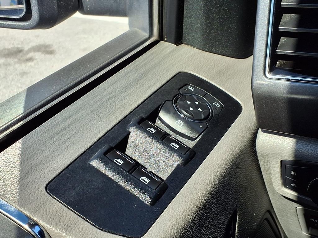 Used 2019 Ford F150 XLT w/ Equipment Group 302A Luxury RWD image 37