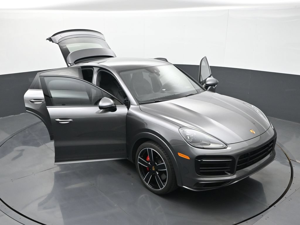 Certified 2023 Porsche Cayenne GTS AWD/4WD image 32