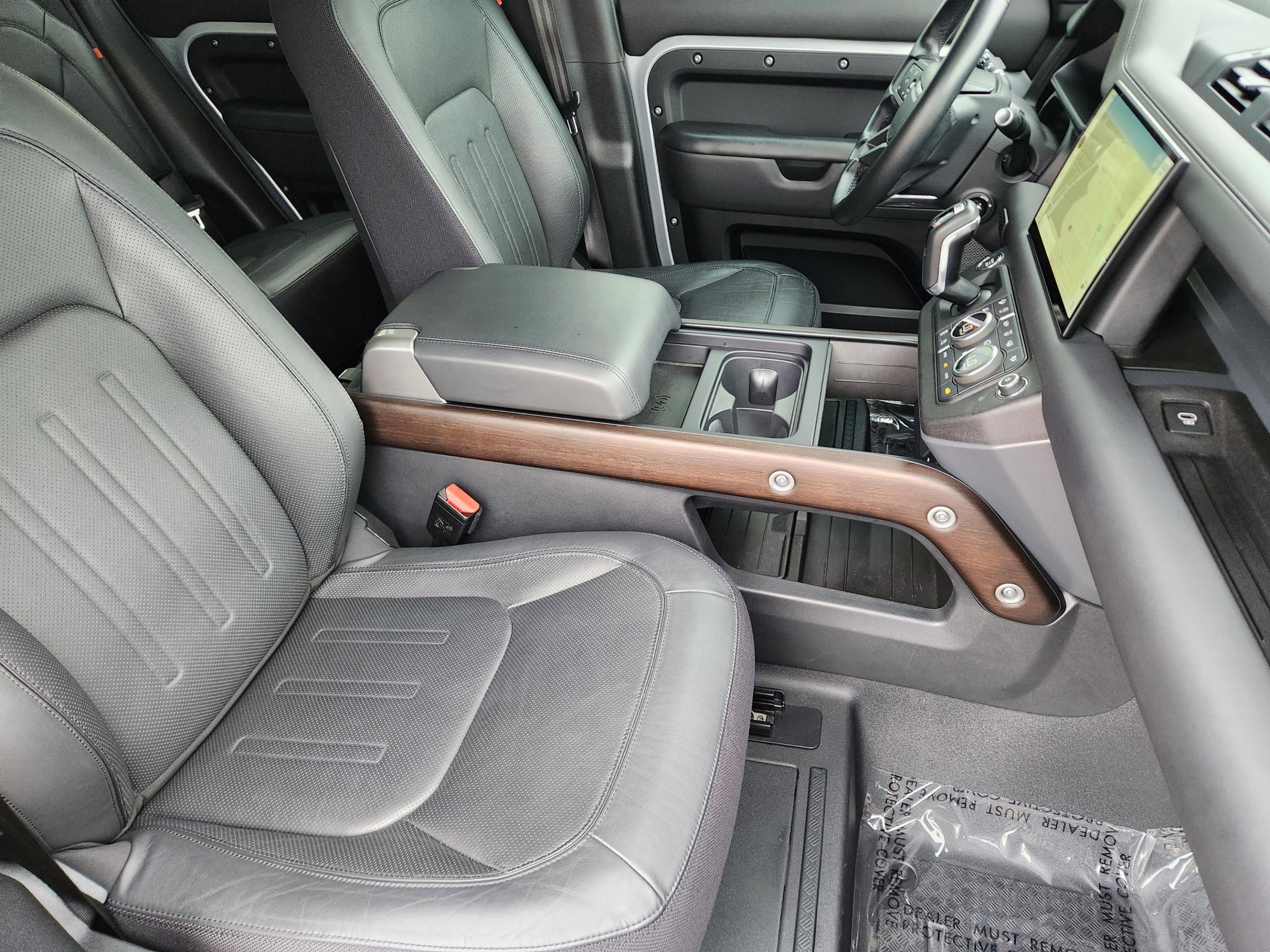 Certified 2023 Land Rover Defender 130 X AWD/4WD image 9