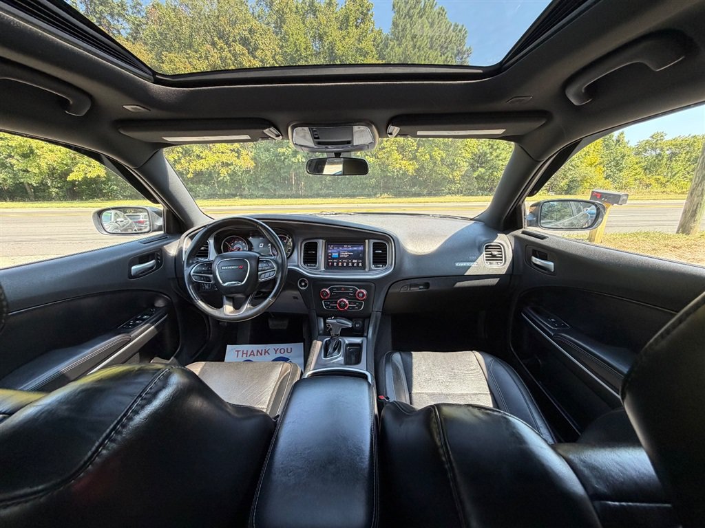 Used 2022 Dodge Charger SXT w/ Leather Interior Group RWD image 18