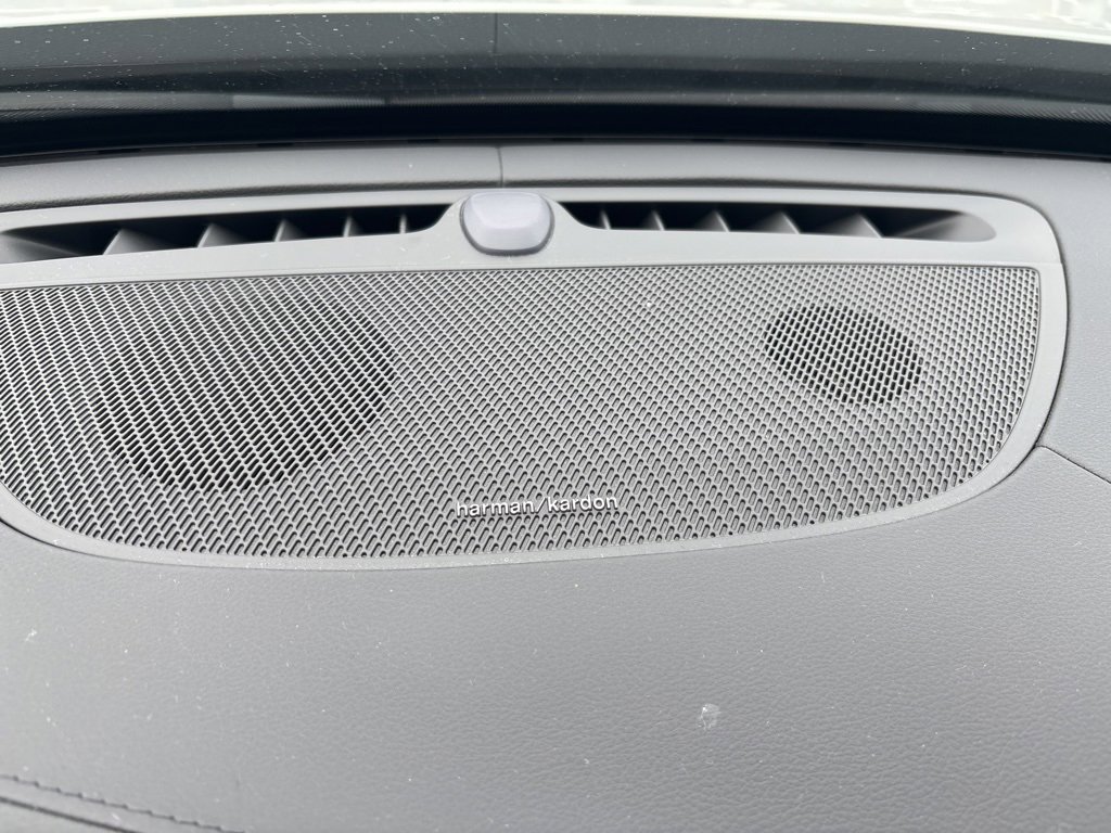 Certified 2024 Volvo XC90 T8 Ultimate w/ Protection Package Premier image 34