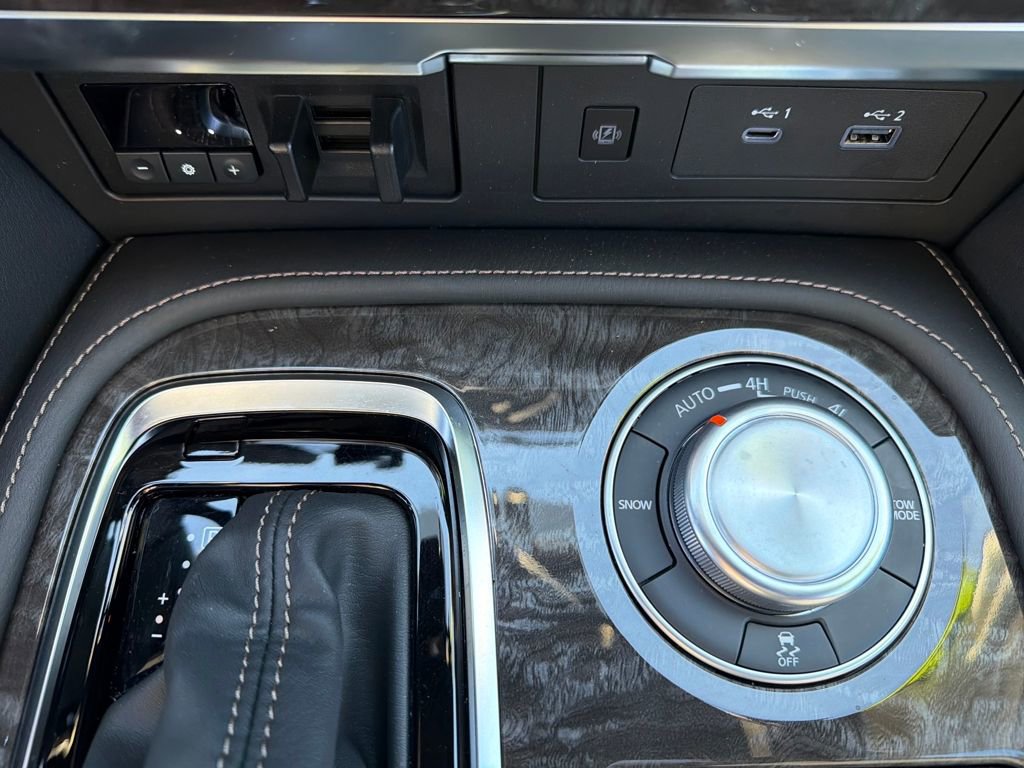 Certified 2024 Nissan Armada Platinum w/ Captain's Chairs Package image 31
