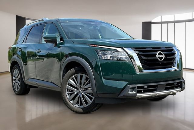 Used 2022 Nissan Pathfinder SL w/ SL Premium Package FWD image 3