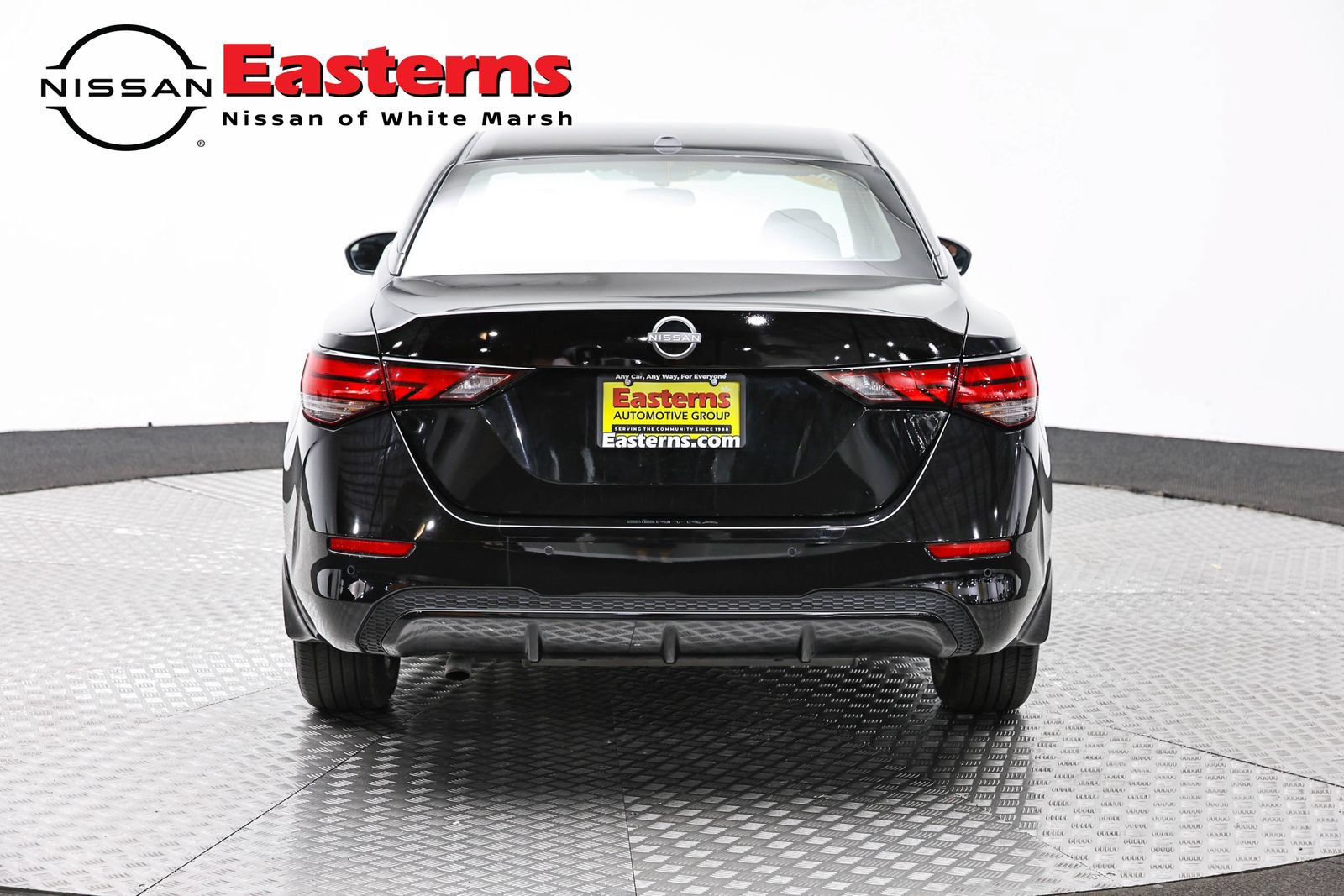 Used 2025 Nissan Sentra SV FWD image 6