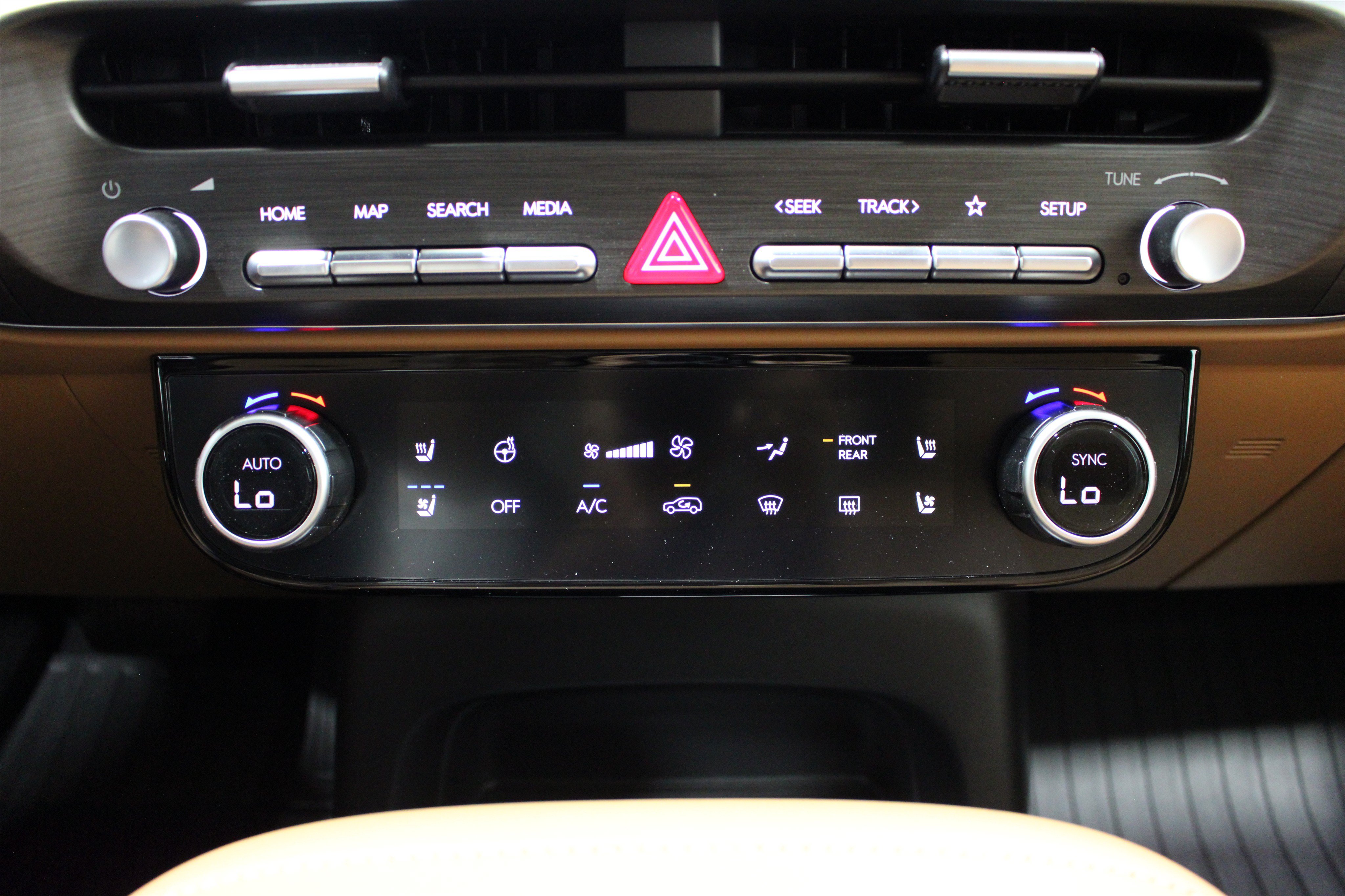 Used 2026 Hyundai Palisade Calligraphy AWD/4WD image 17